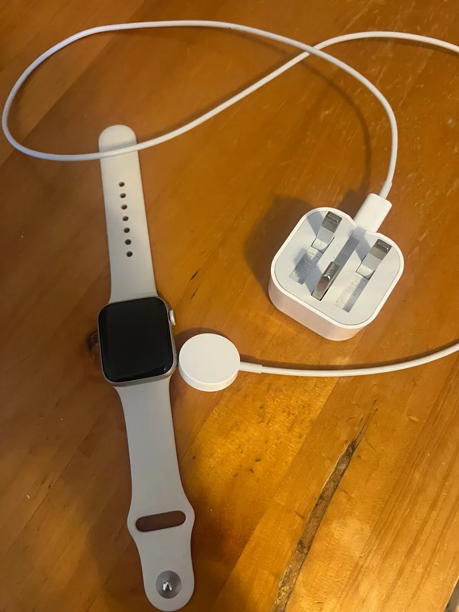 Apple watch - Image 2