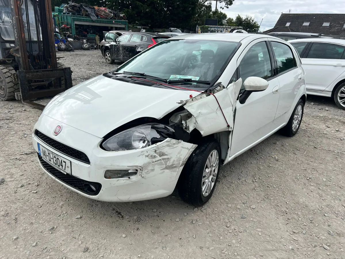 2014 Fiat Punto 1.2 Petrol - Image 3