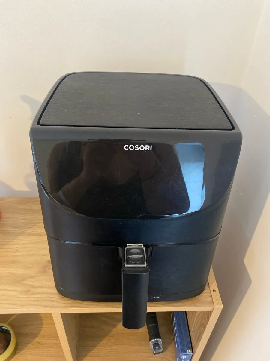 Cosori air fryer - Image 1