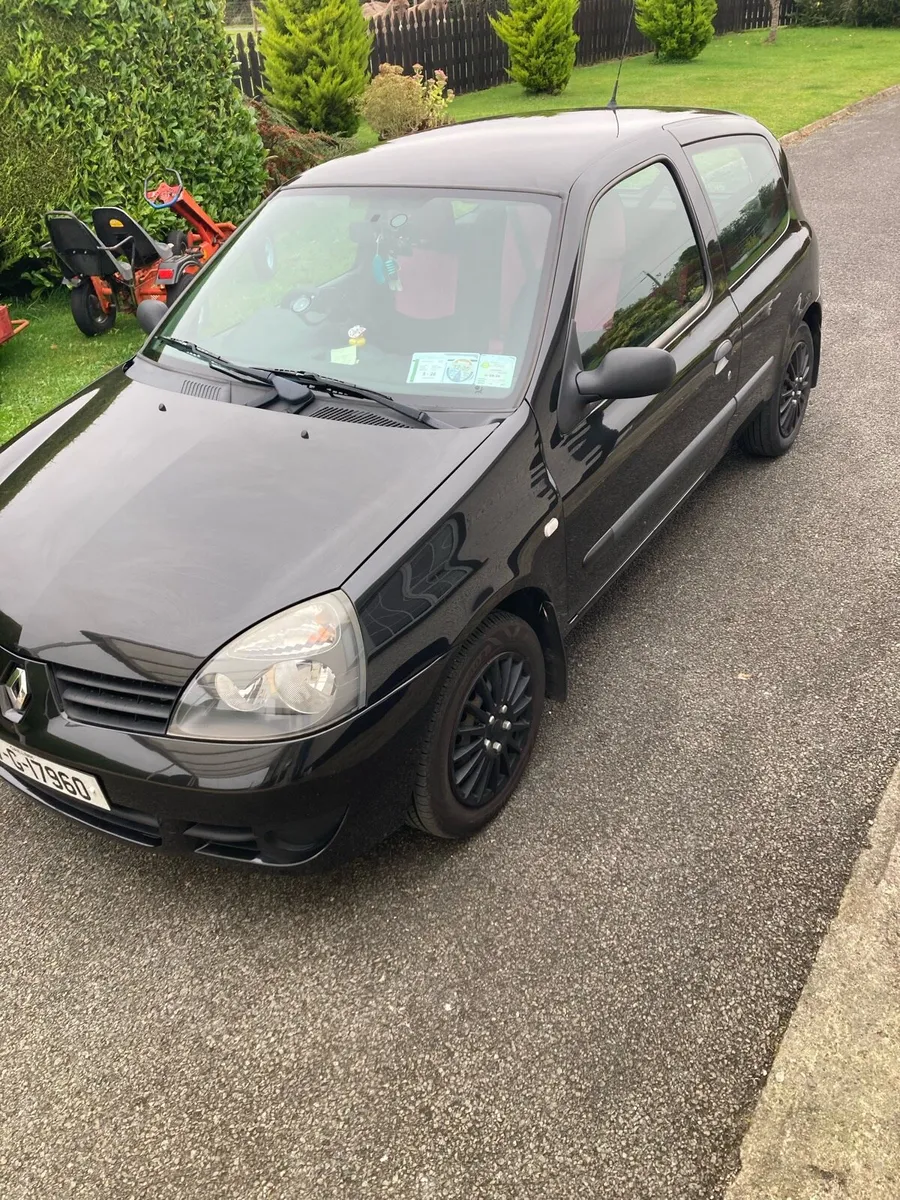 Renault Clio - Image 1