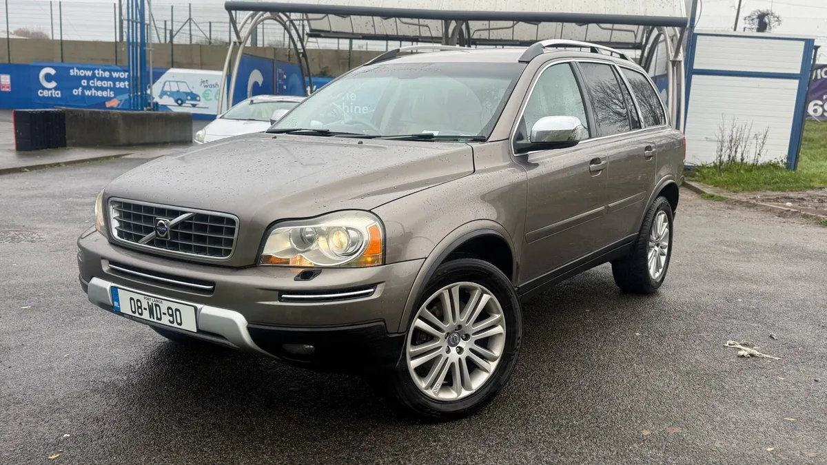 XC90 Executive 2.4 D AWD 7 Seat - Image 3
