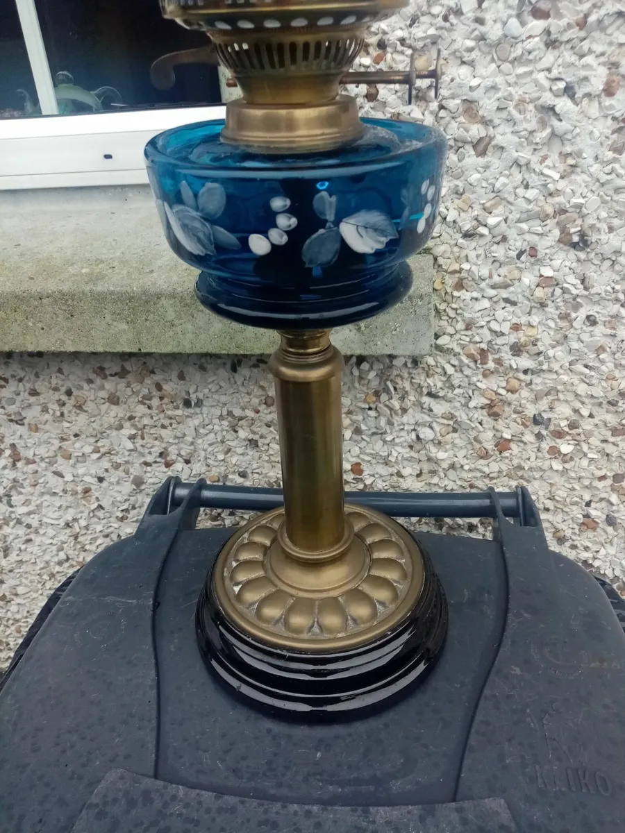 Vintage Oil Lamp - Image 2