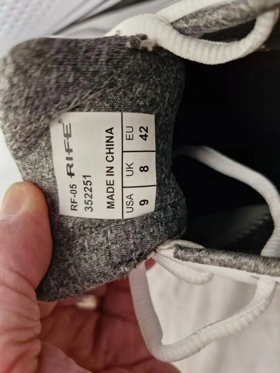 golf shoes brand new - Image 3