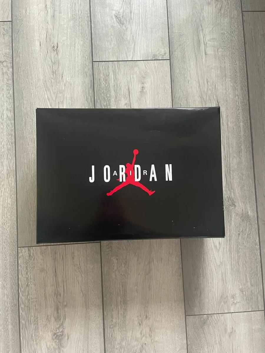 Nike Air Jordan 11 Retro Low IE Size: UK 10.5 Men - Image 3