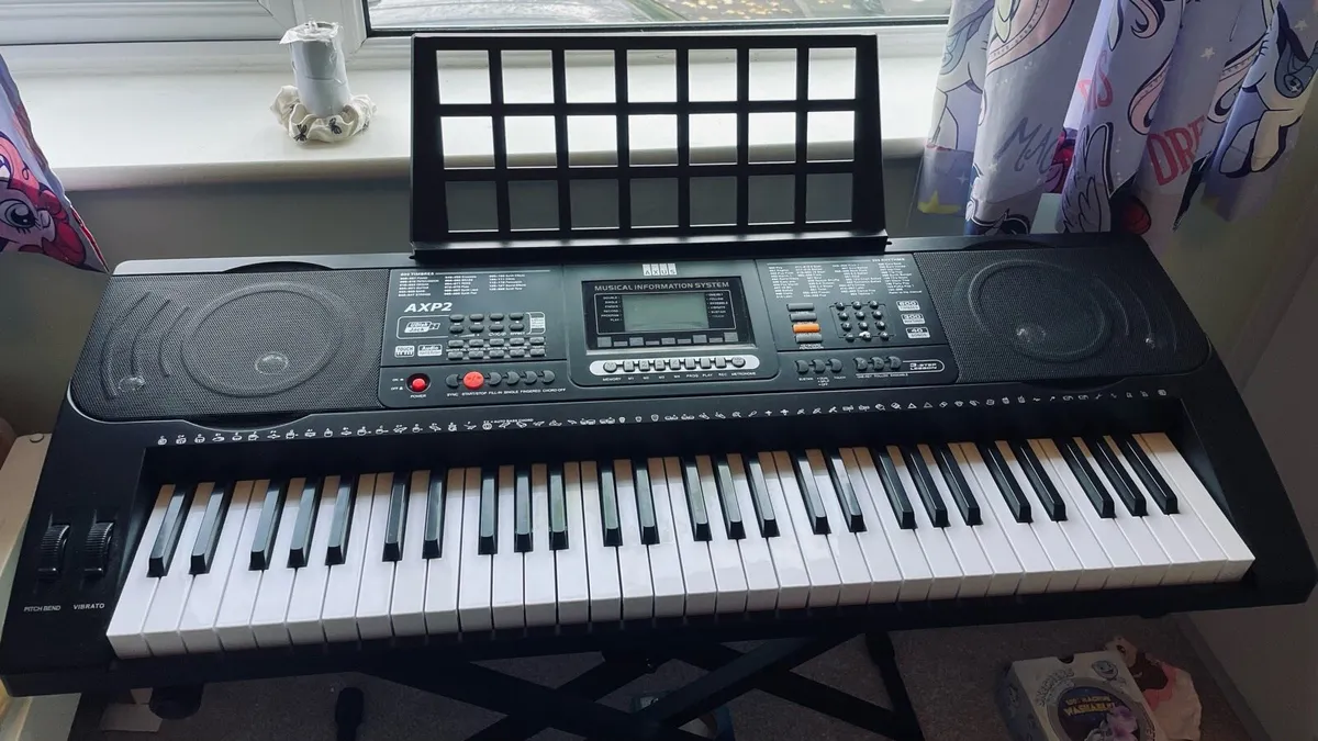 Electric keyboard - Image 1