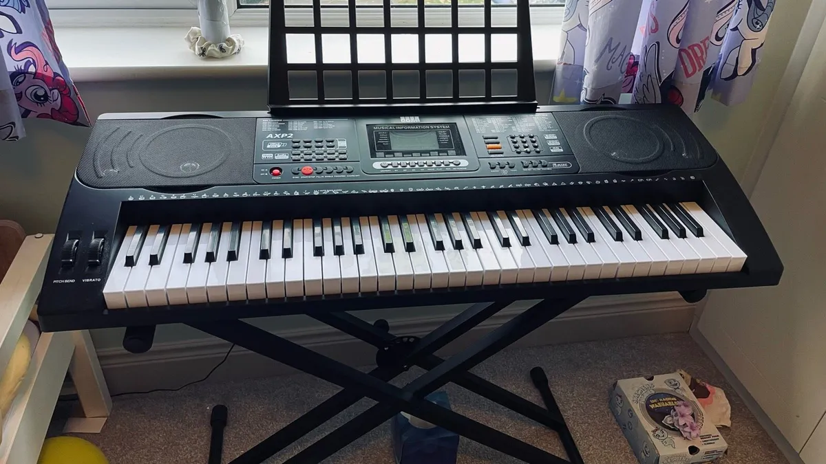 Electric keyboard - Image 2