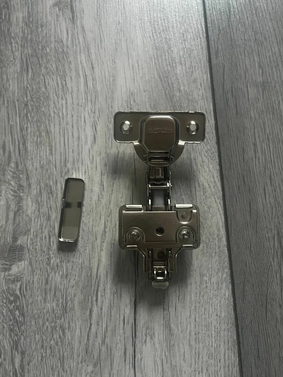 Hafele Concealed Hinges 64mm Boxes x2 - Image 2