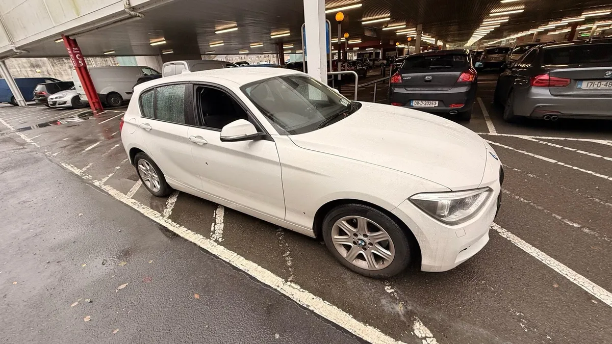 BMW 116 Automatic - Image 2