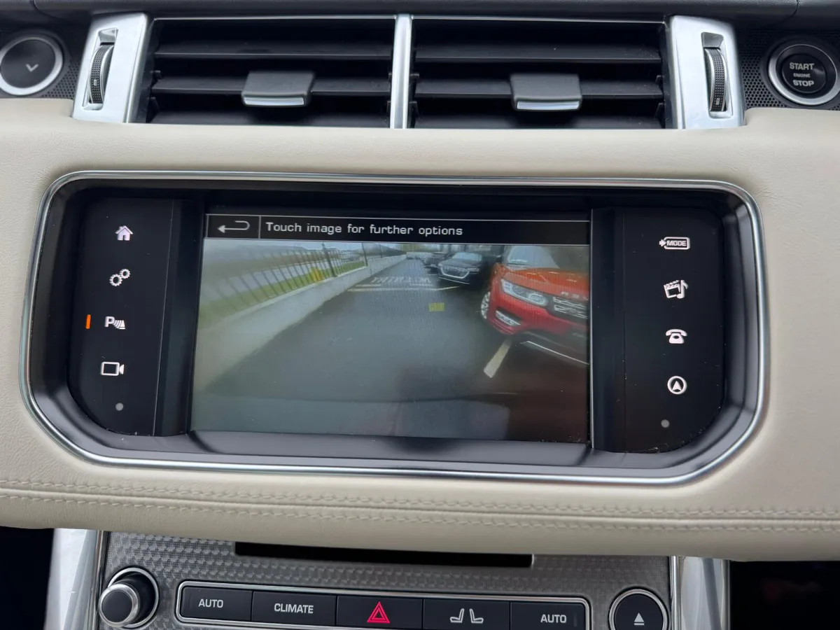 Land Rove Range Rover Sport 3.0 SDV6 AUTOBIOGRAPHY - Image 4