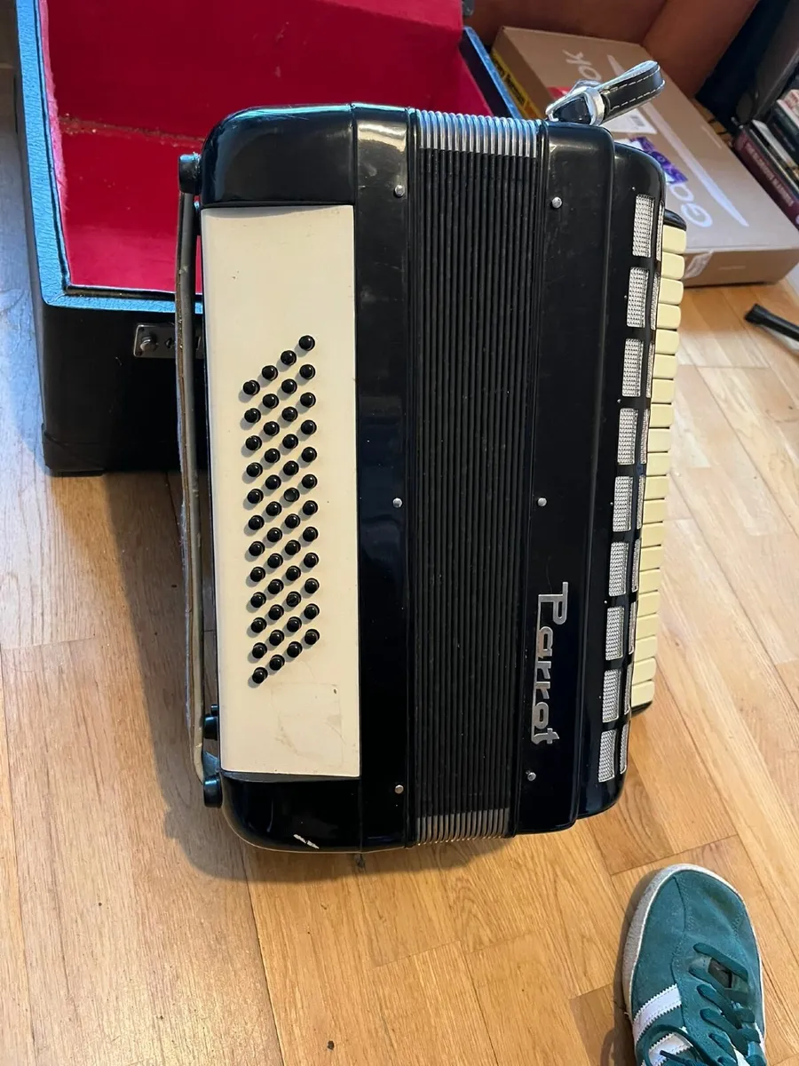 Piano Accordian - Image 3