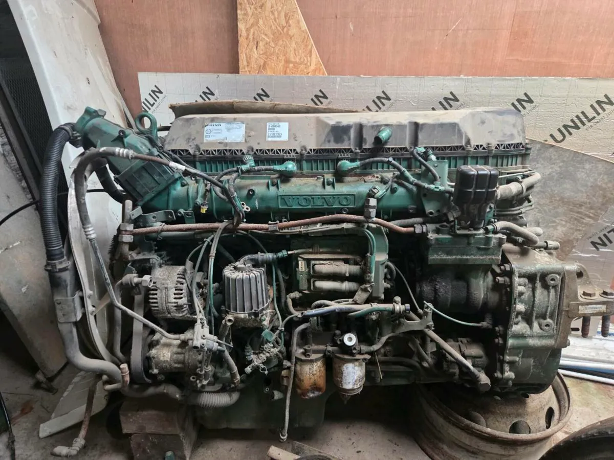 Volvo 500 - Image 1