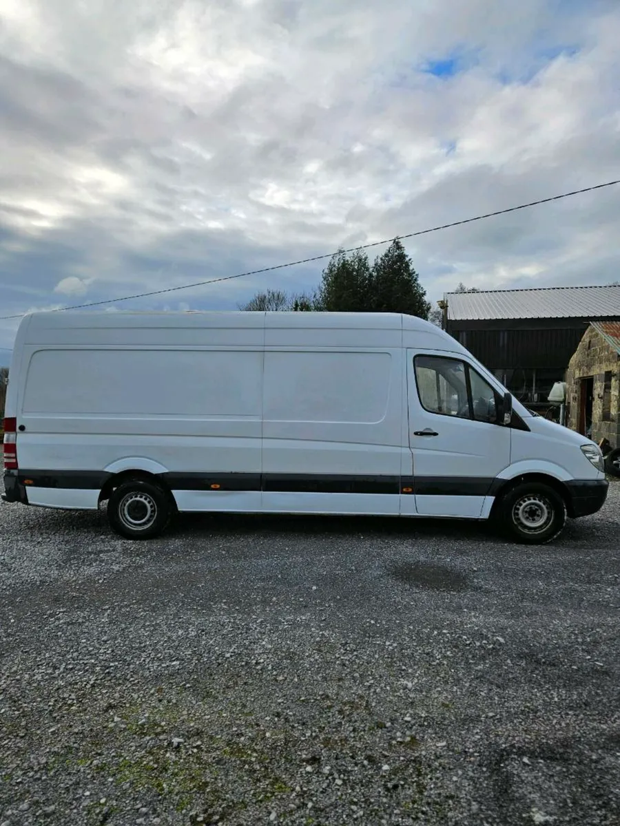 2010 Mercedes sprinter - Image 2
