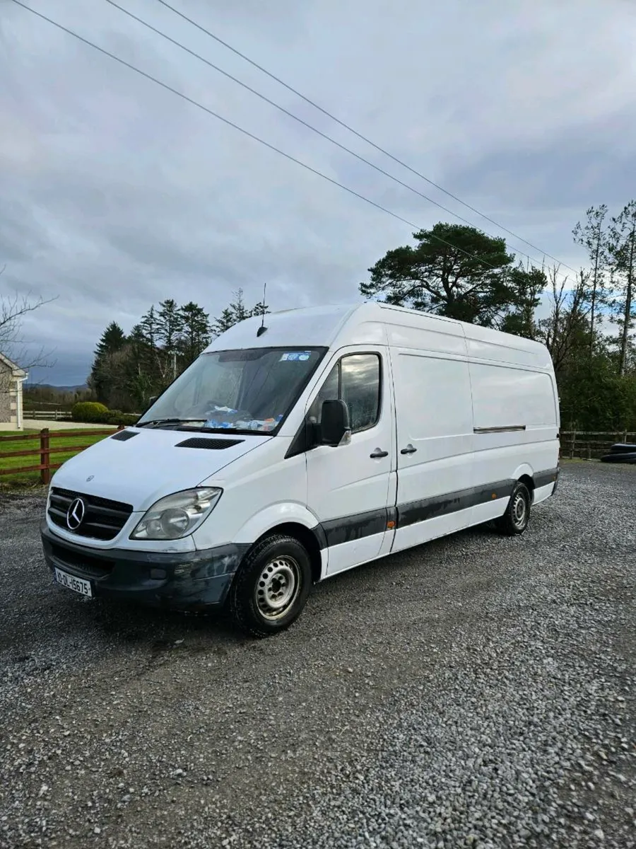 2010 Mercedes sprinter - Image 3