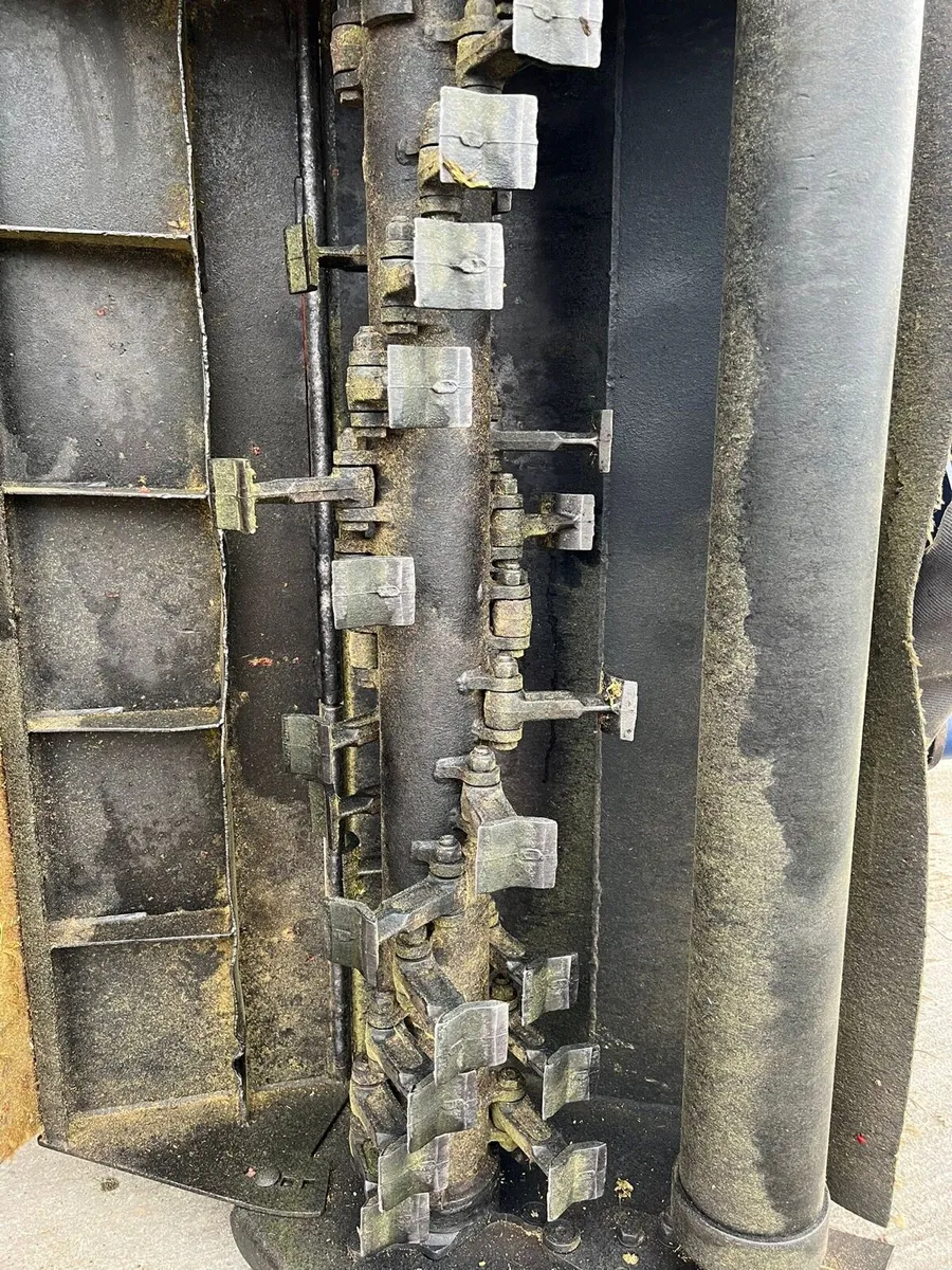 Used spearhead T-flail head - Image 3