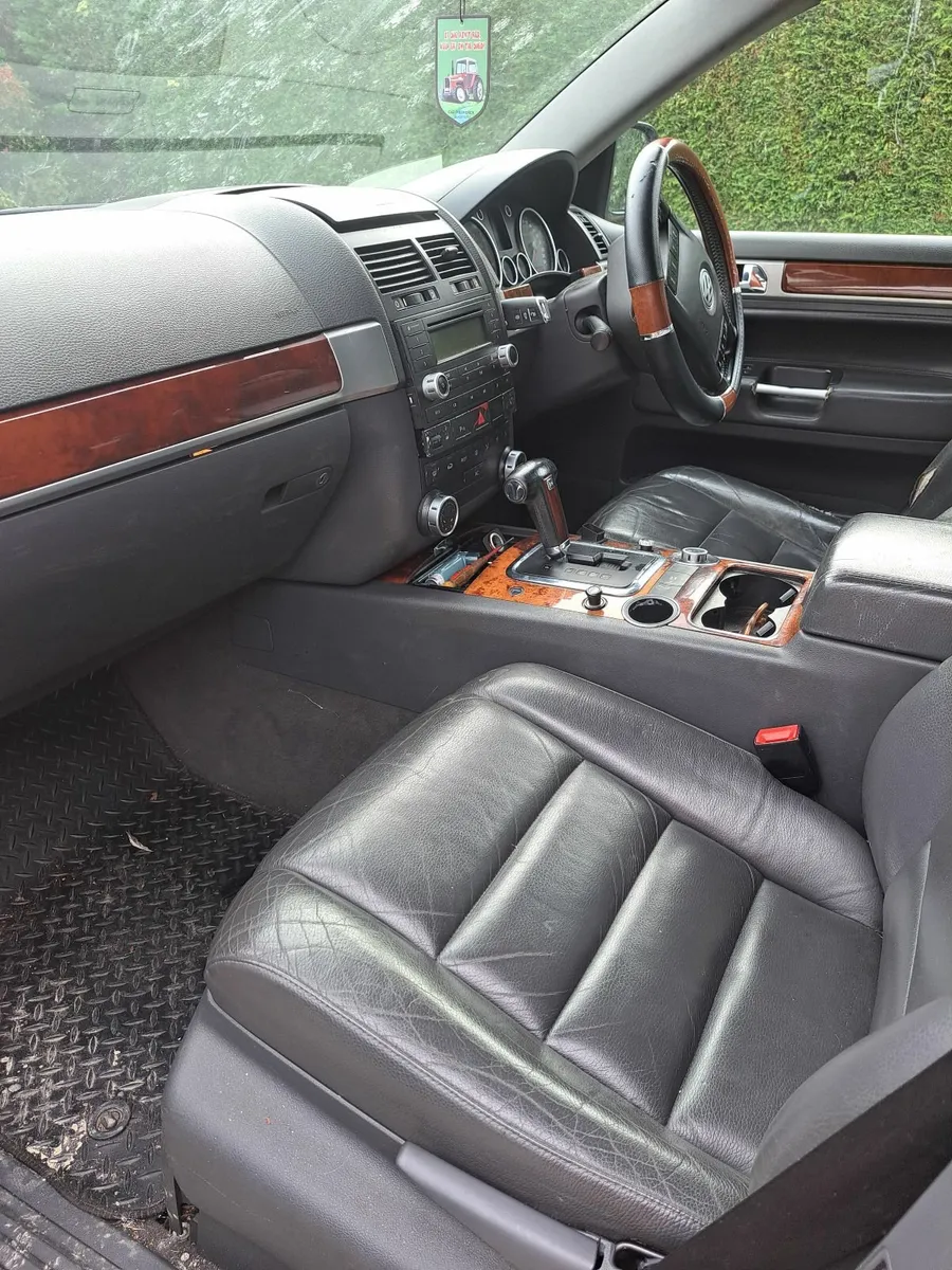 Volkswagen Touareg 2005 - Image 4