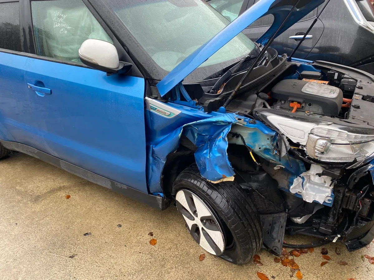 KIA Soul 2015 EV for parts. - Image 2