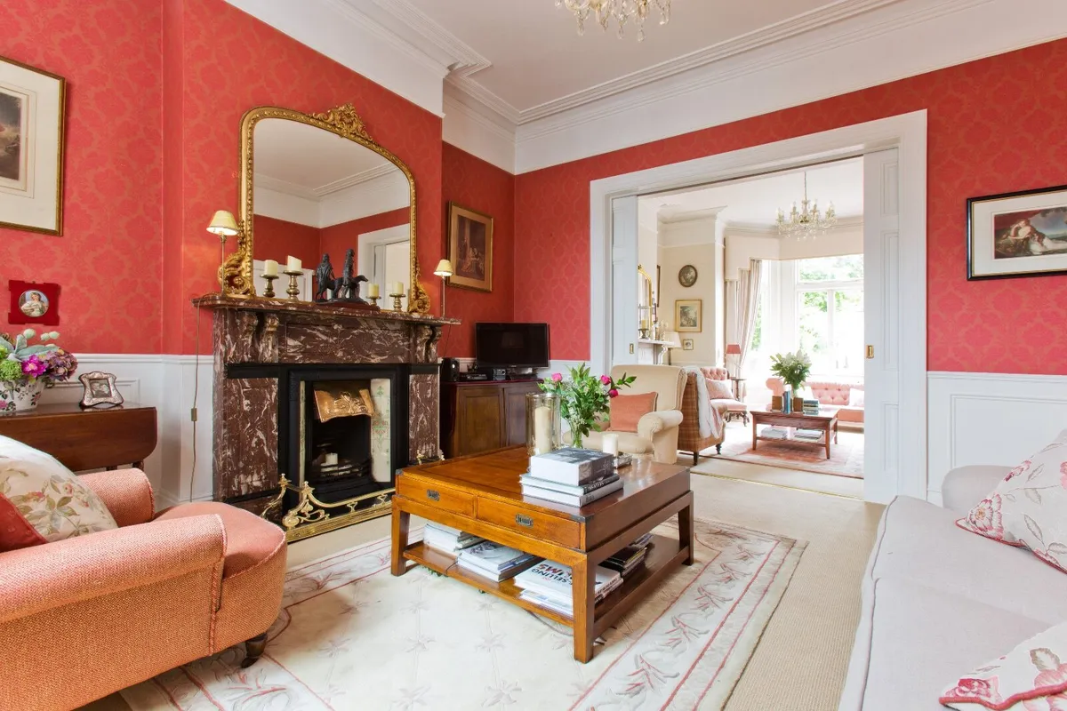 Edwardian / art nouveau brass fender - Image 1