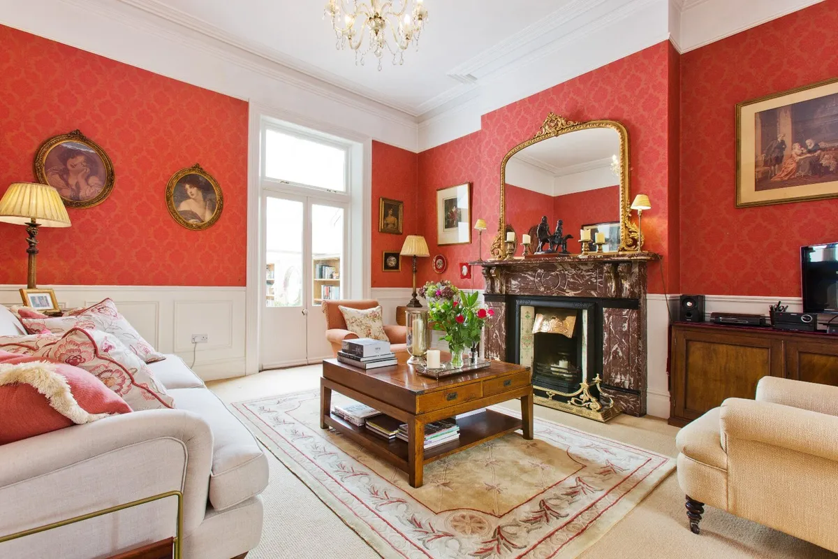 Edwardian / art nouveau brass fender - Image 2