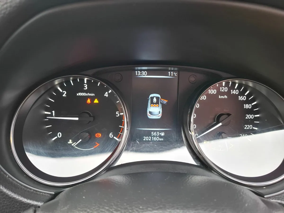 Nissan Qashqai 2015 - Image 4