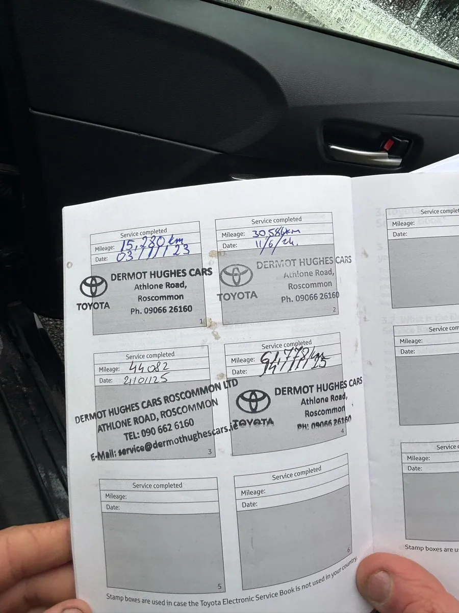 Toyota Corolla - Image 2