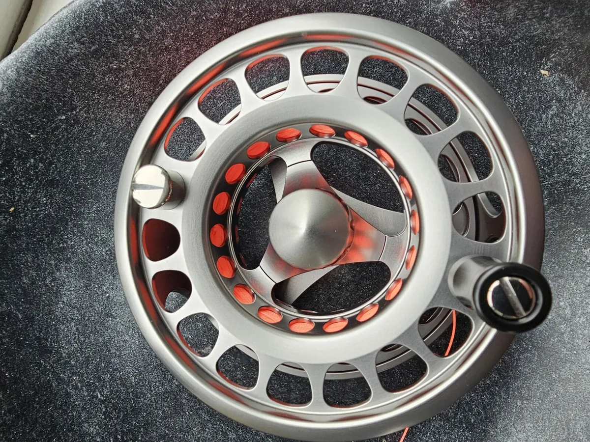 Flyfishing fishing reel salmon - Image 1
