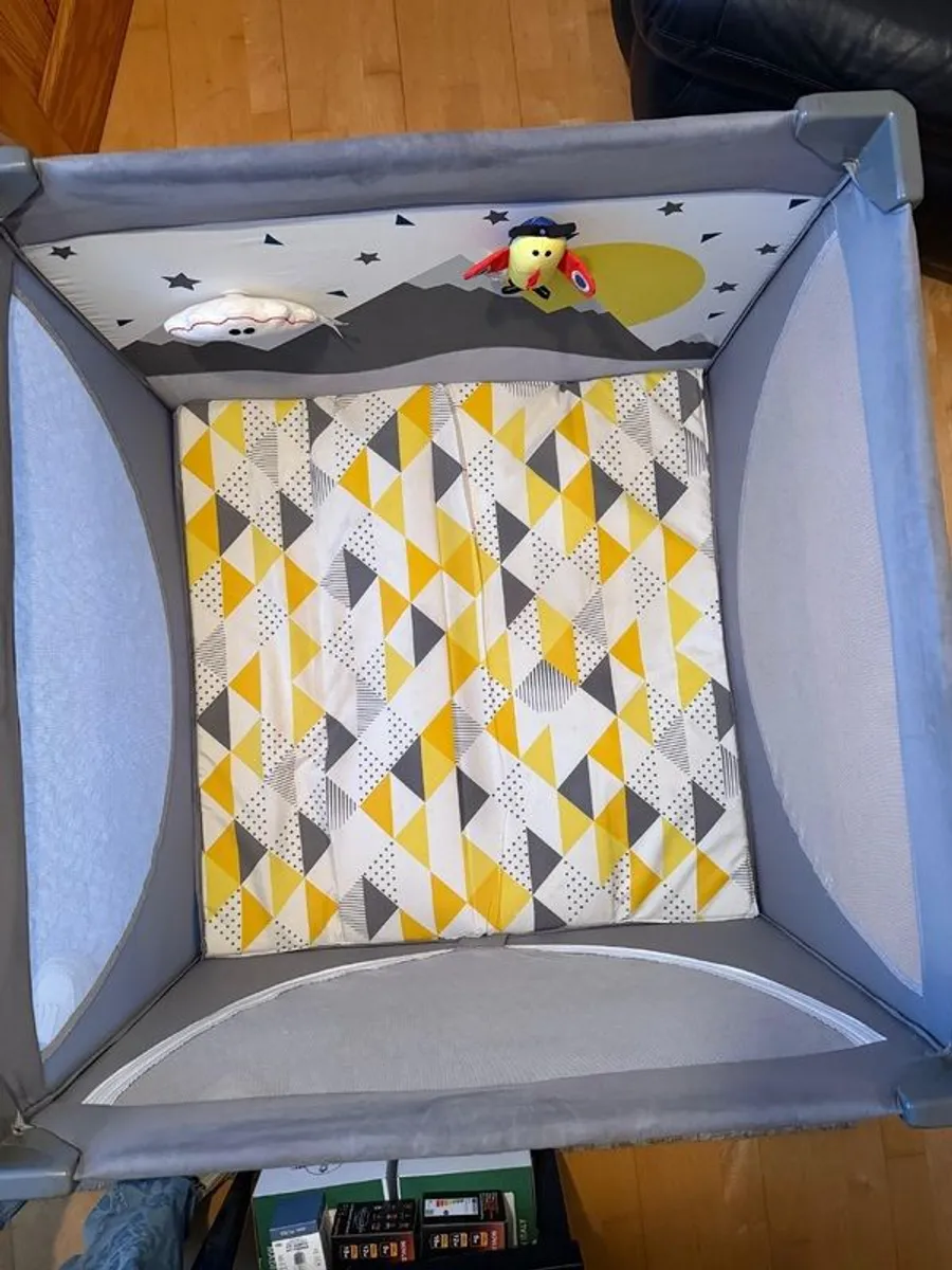 Joie Cheer Playpen/Travel cot - Image 3