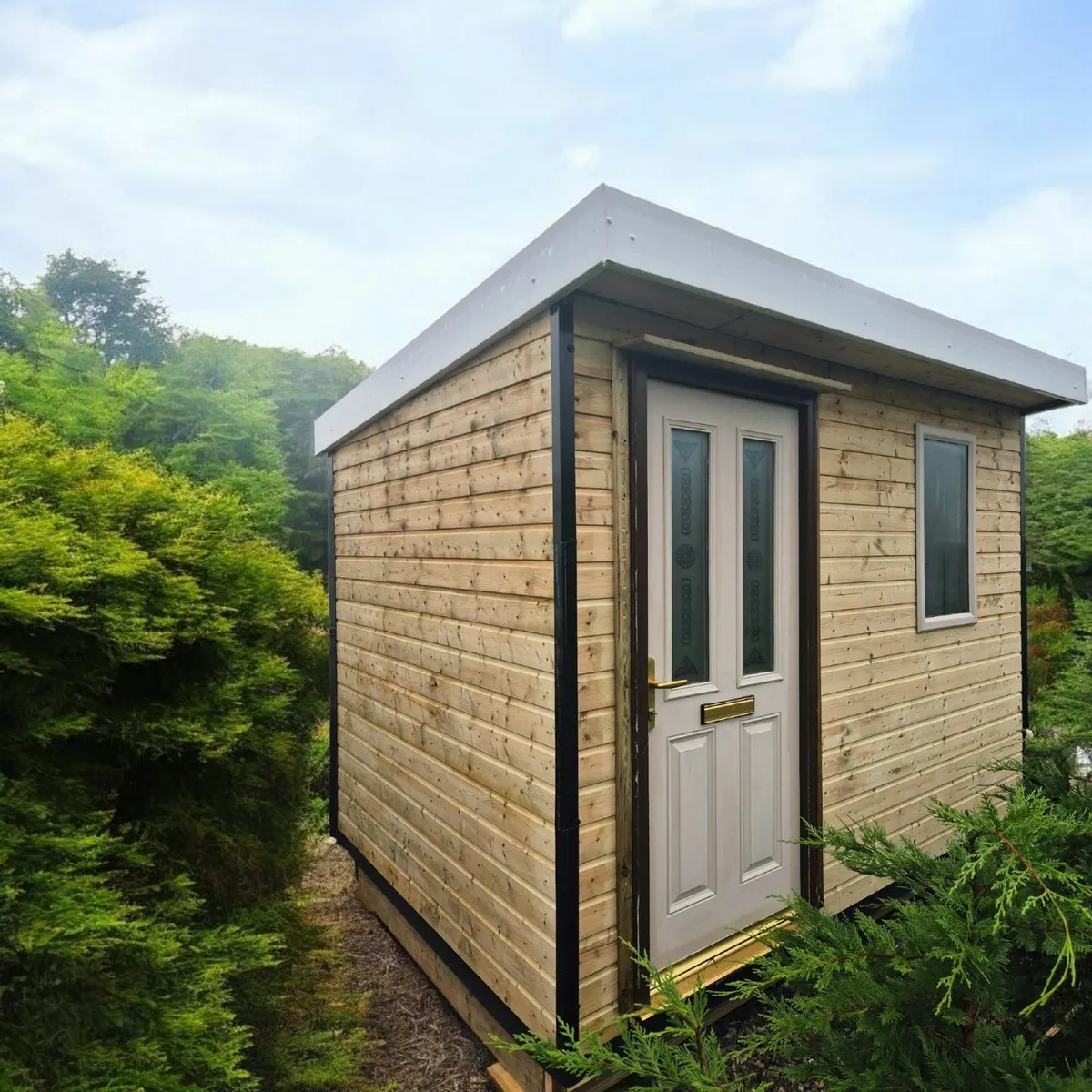 Garden rooms and sheds - Image 4