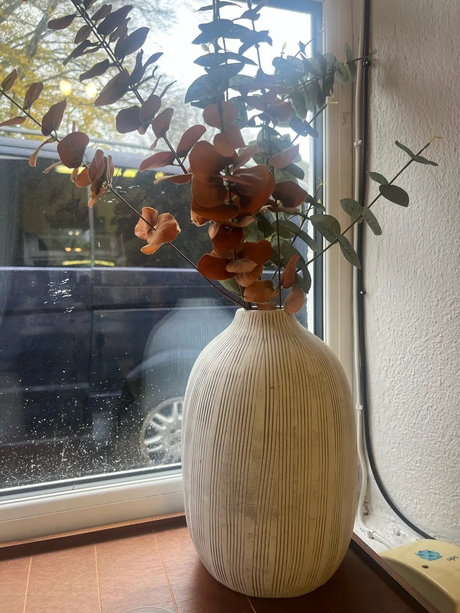 2 vases with fake branches - Image 2