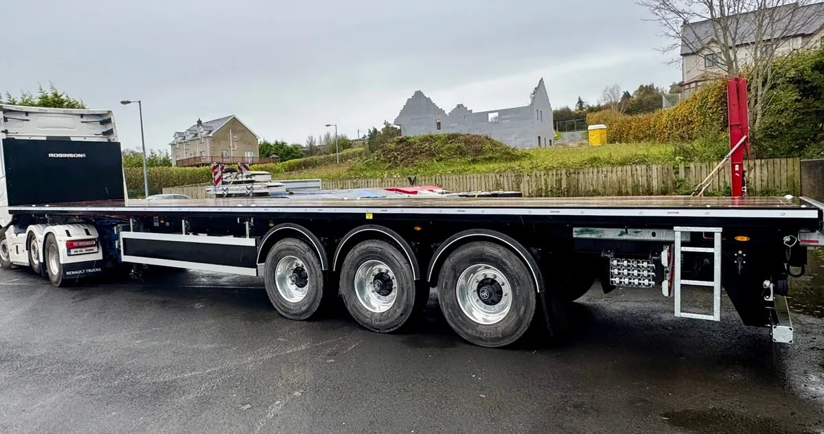 Robinson flat FULLY LOADED - Image 2