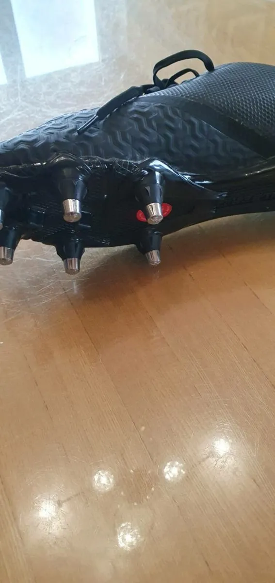 New Adult Gilbert Rugby Boots Size 12 - Image 4