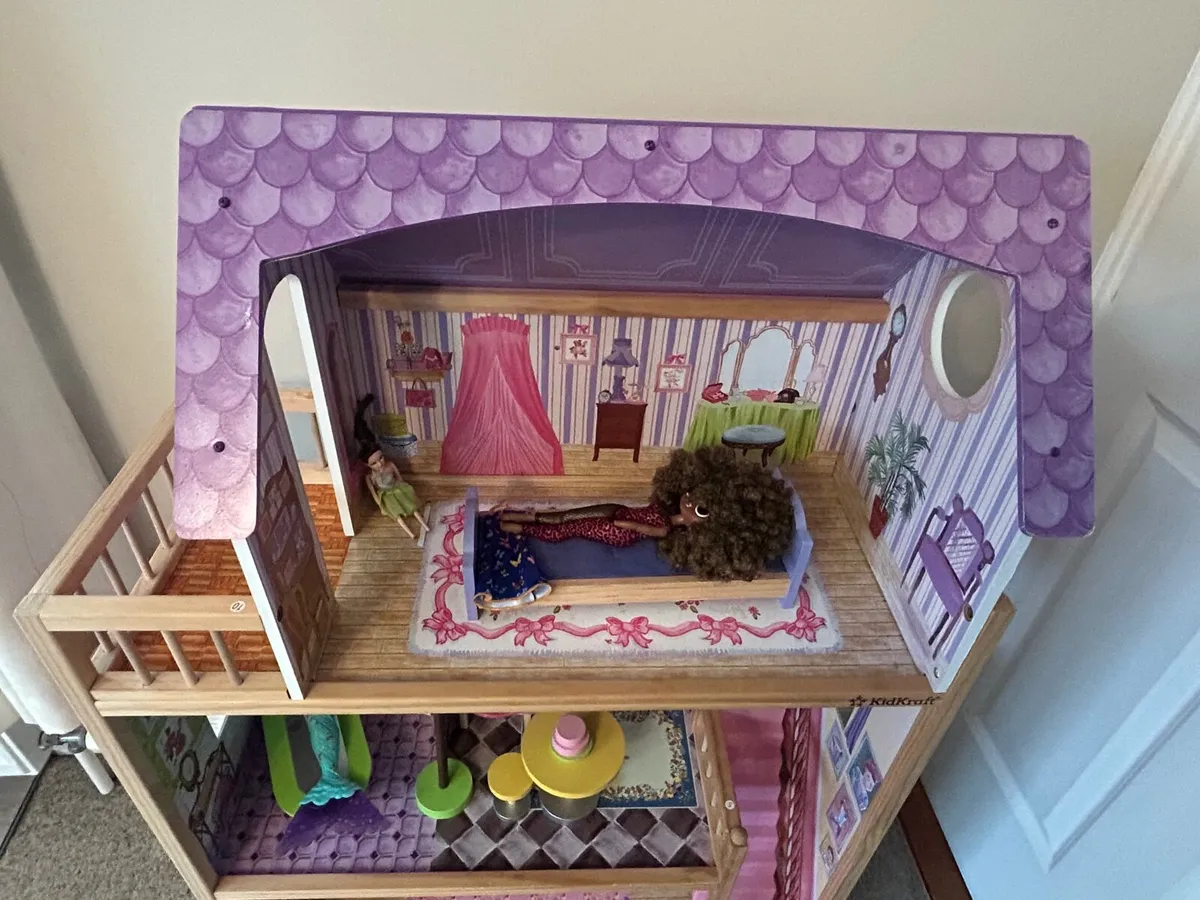 Dolls house - Image 2