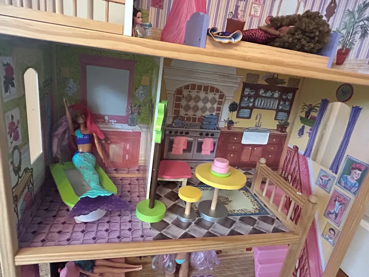 Dolls house - Image 3