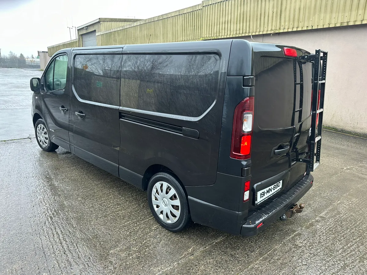 19 Nissan NV300 DOE 6/26 - Image 4