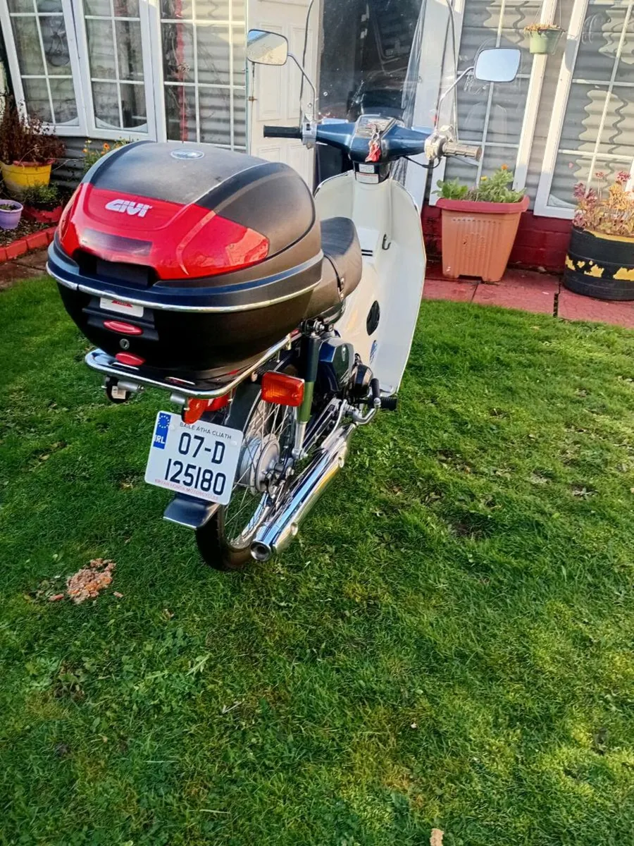 Motorbikes - Image 2