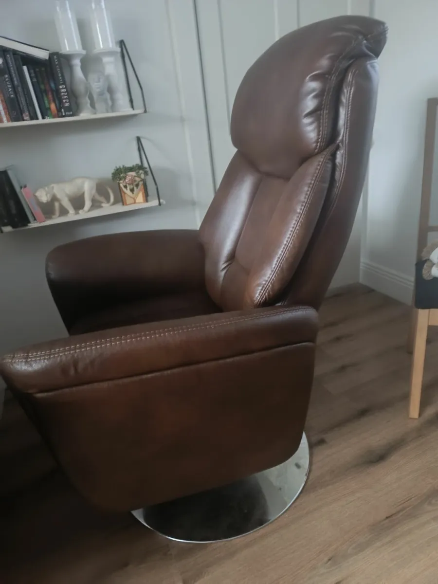 Leather recliner armchair - Image 2
