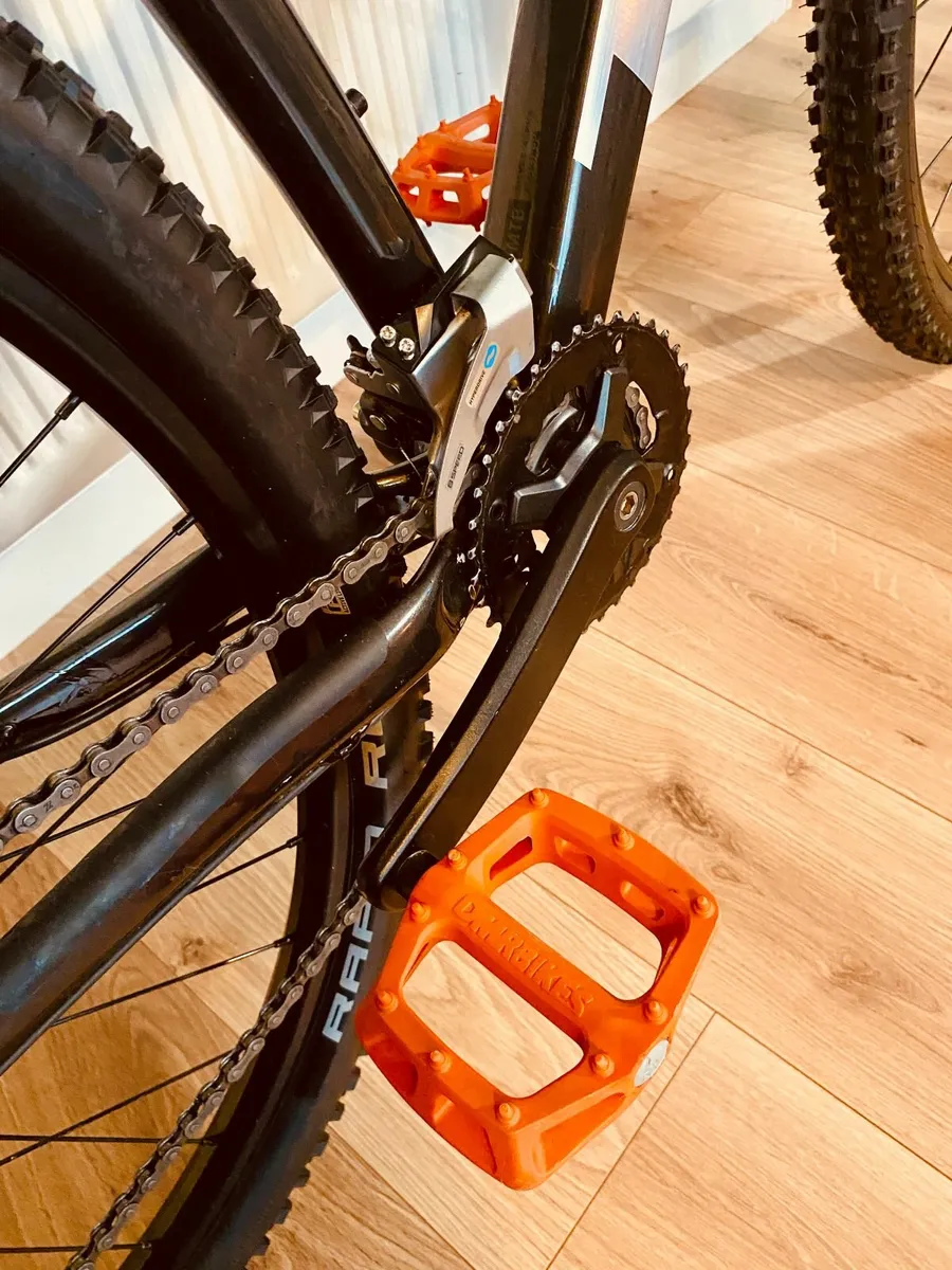 Trek Marlin 4 Gen 2 (2025) M Dnister Black - Image 3