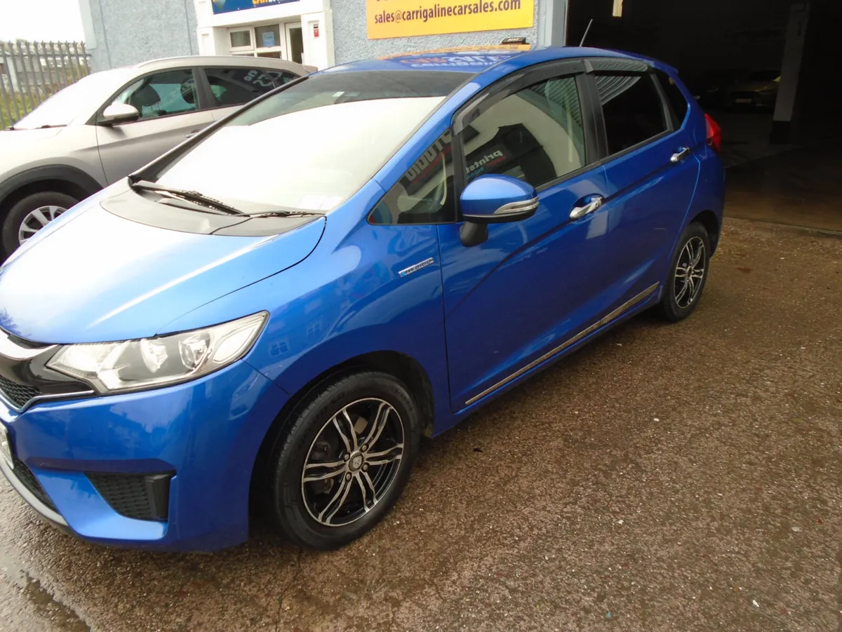 Honda Fit 2015 - Image 3