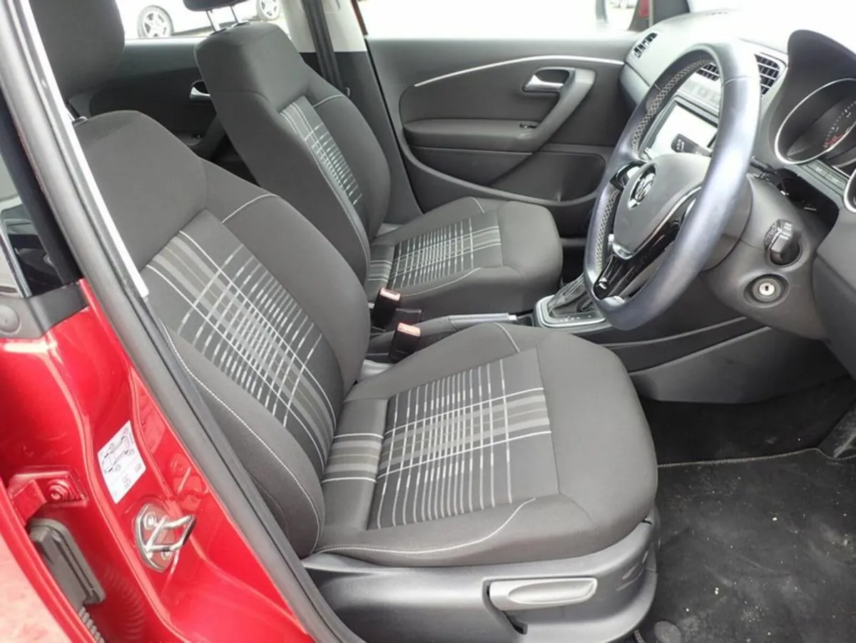 Volkswagen Polo Lounge - Image 3