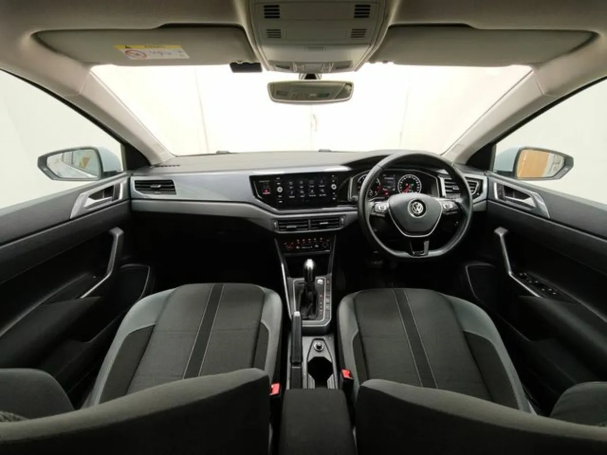 Volkswagen Polo 1.0 TSI HIGH LINE Automatic, Rever - Image 4