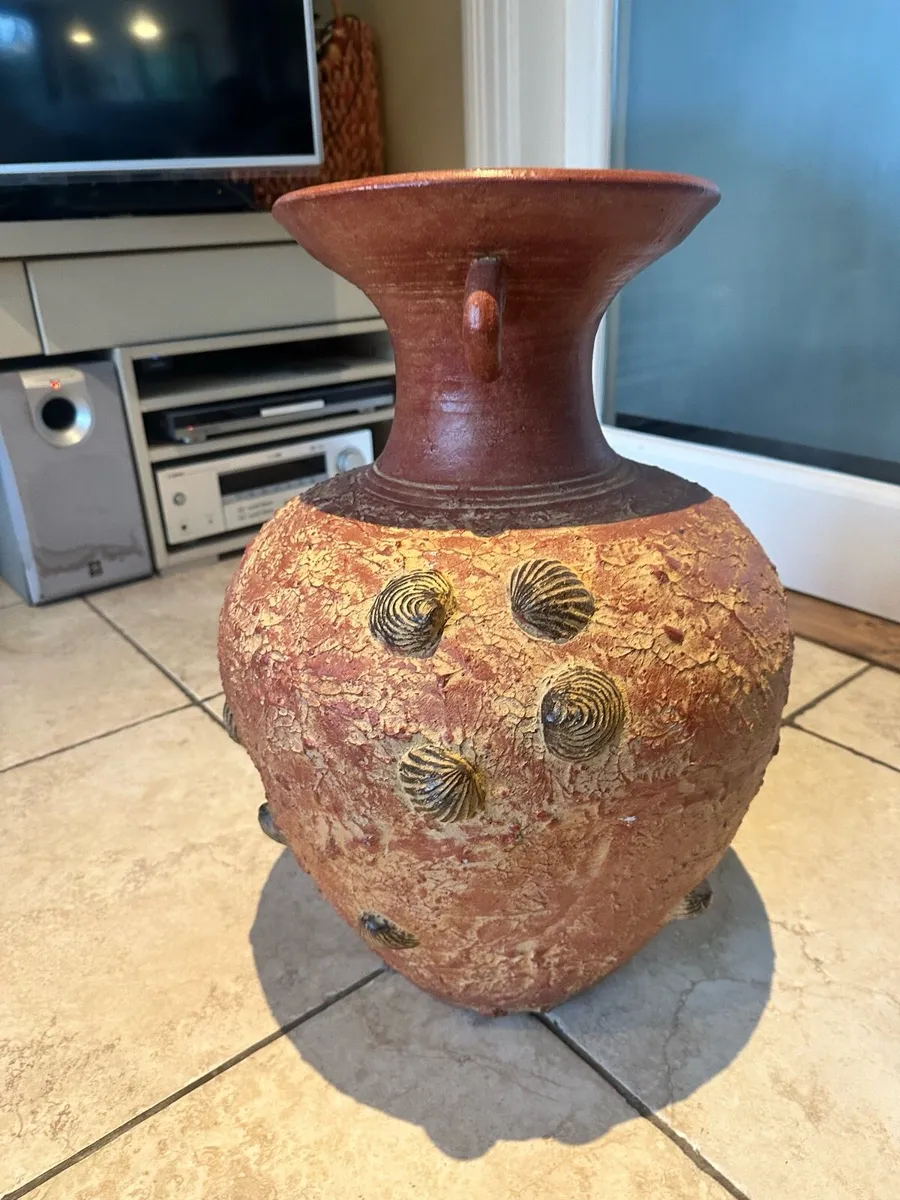 Urn - Image 4