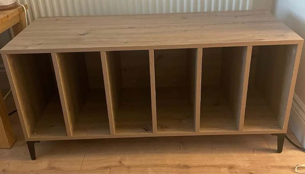 Record Cabinet - Image 4