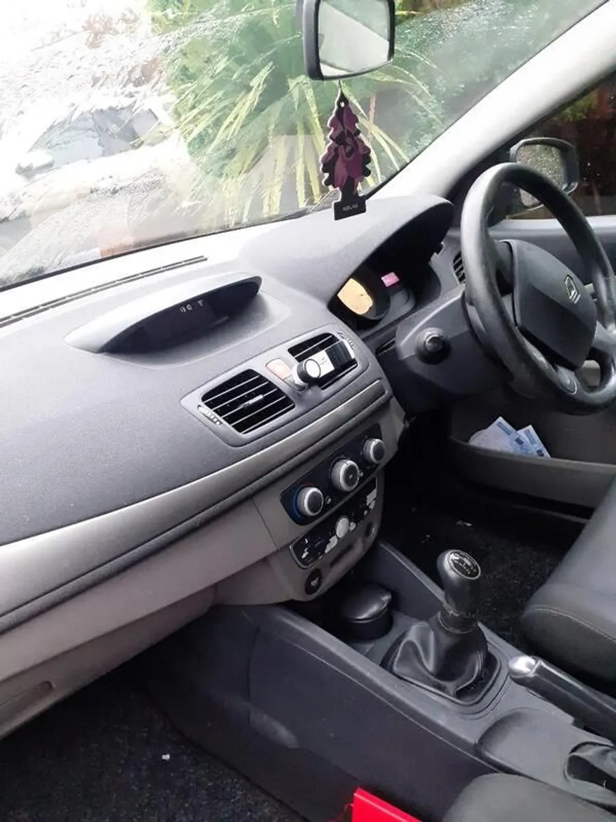 2010 Renault Megane - Image 4