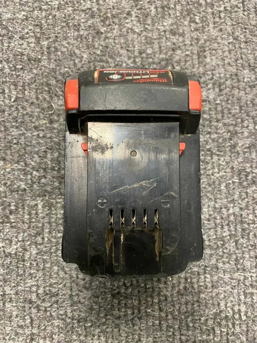 Milwaukee 5AH Battery - Image 3