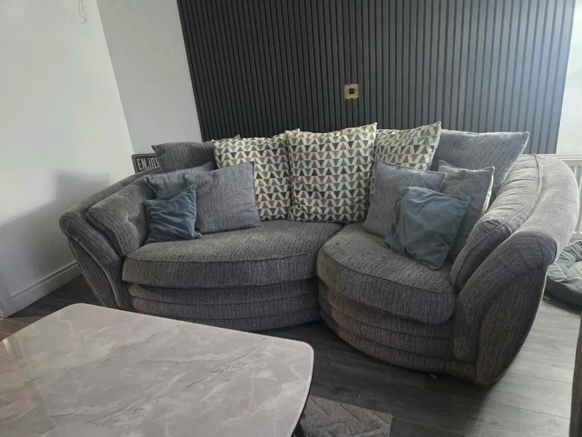 4 seater and 2 seater sofa - Image 1