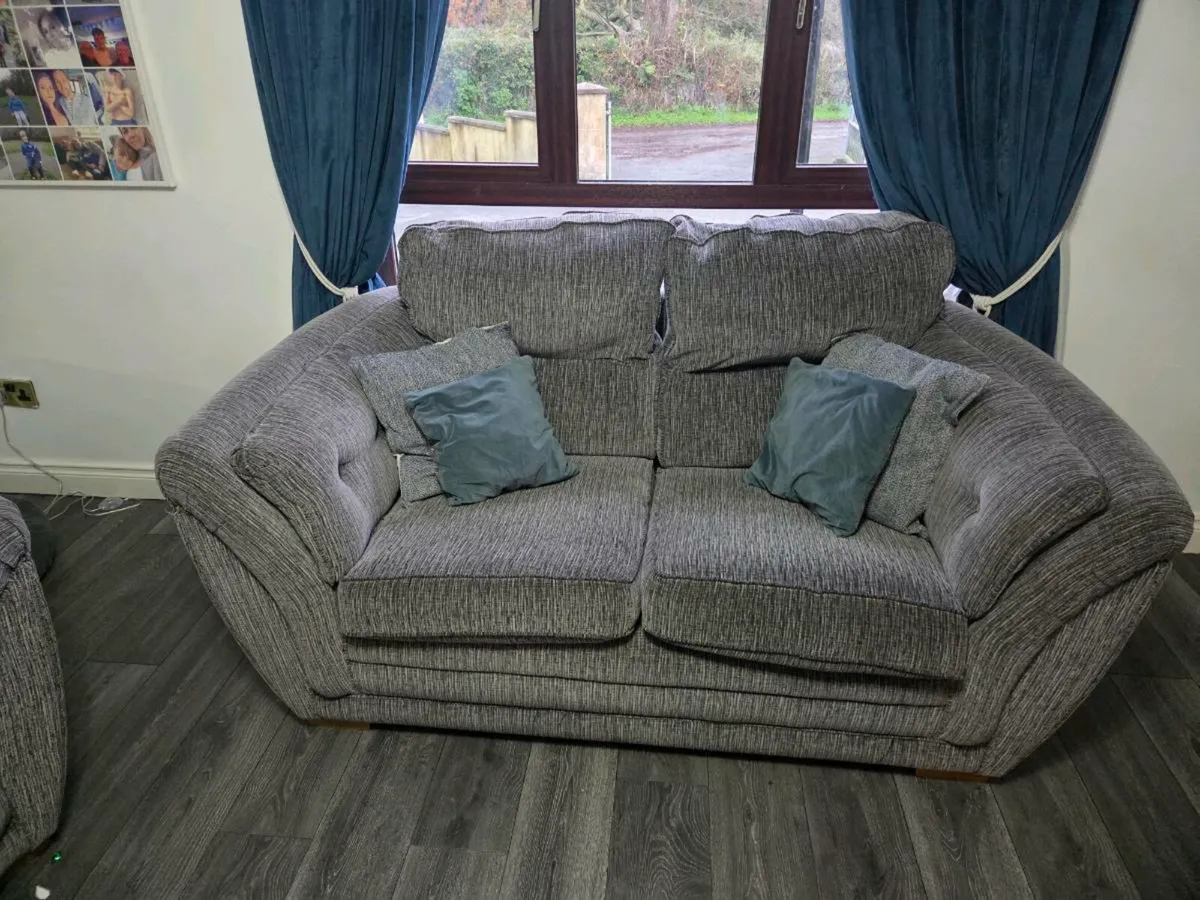4 seater and 2 seater sofa - Image 2