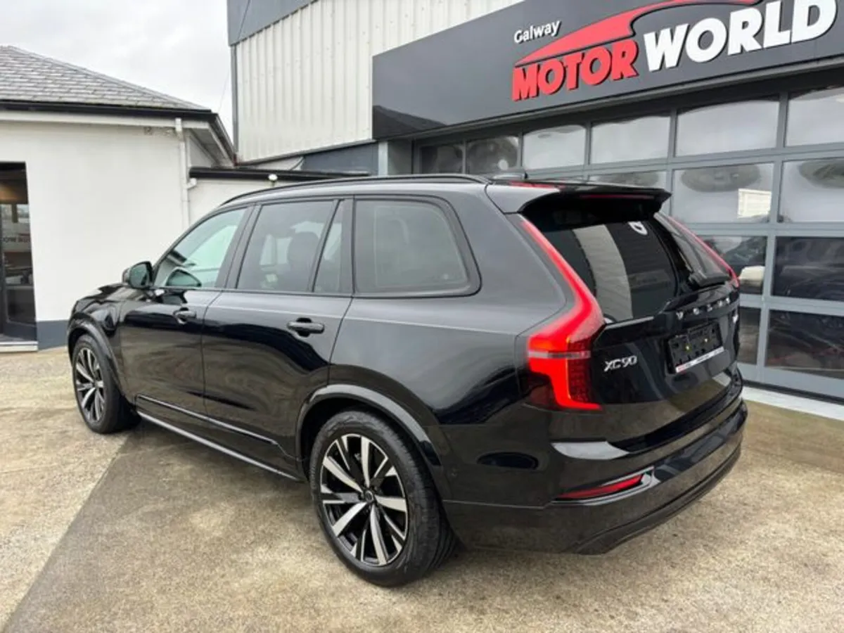 Volvo XC90 2.0 T8 18.8kWh Plus Dark Auto 4WD Euro - Image 2