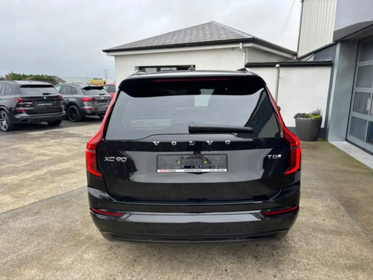 Volvo XC90 2.0 T8 18.8kWh Plus Dark Auto 4WD Euro - Image 3
