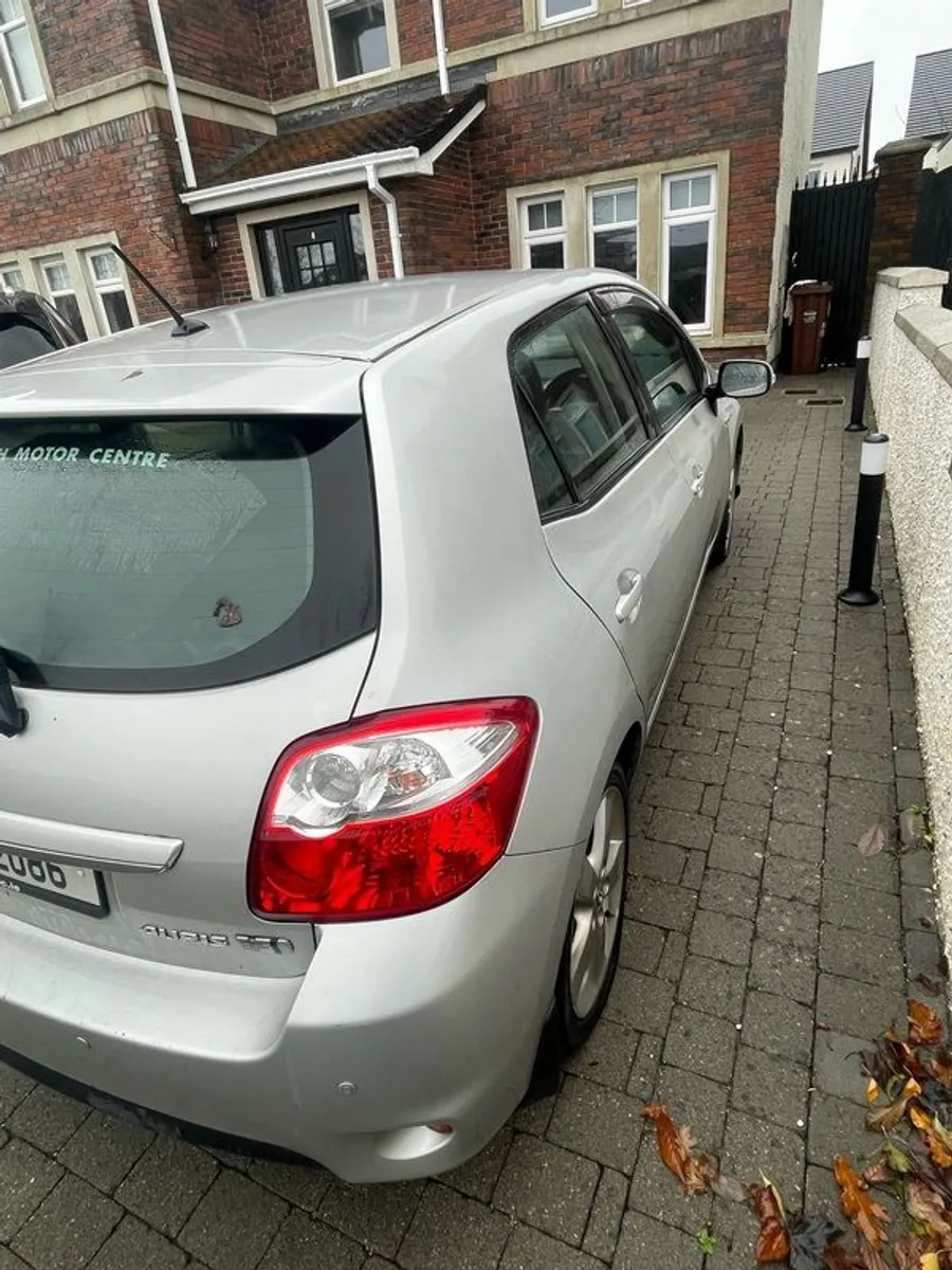 2012 Toyota Auris - Image 4