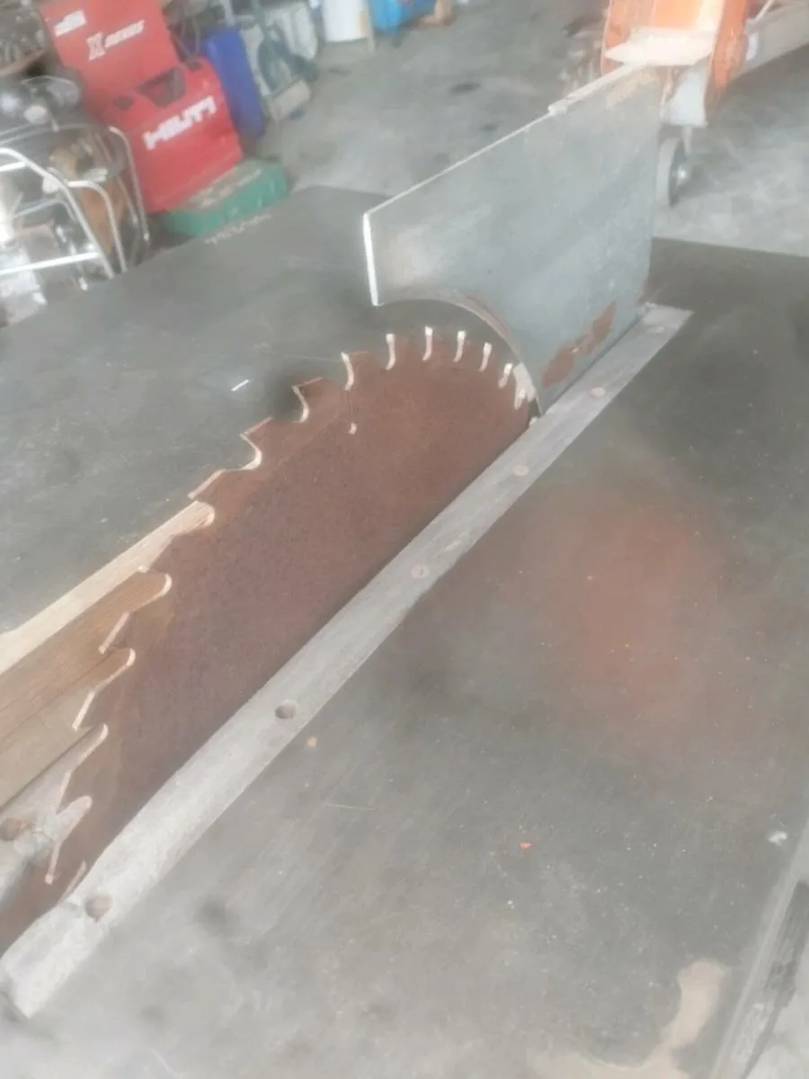 Table saw - Image 2