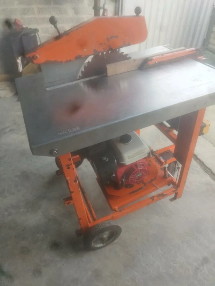 Table saw - Image 3